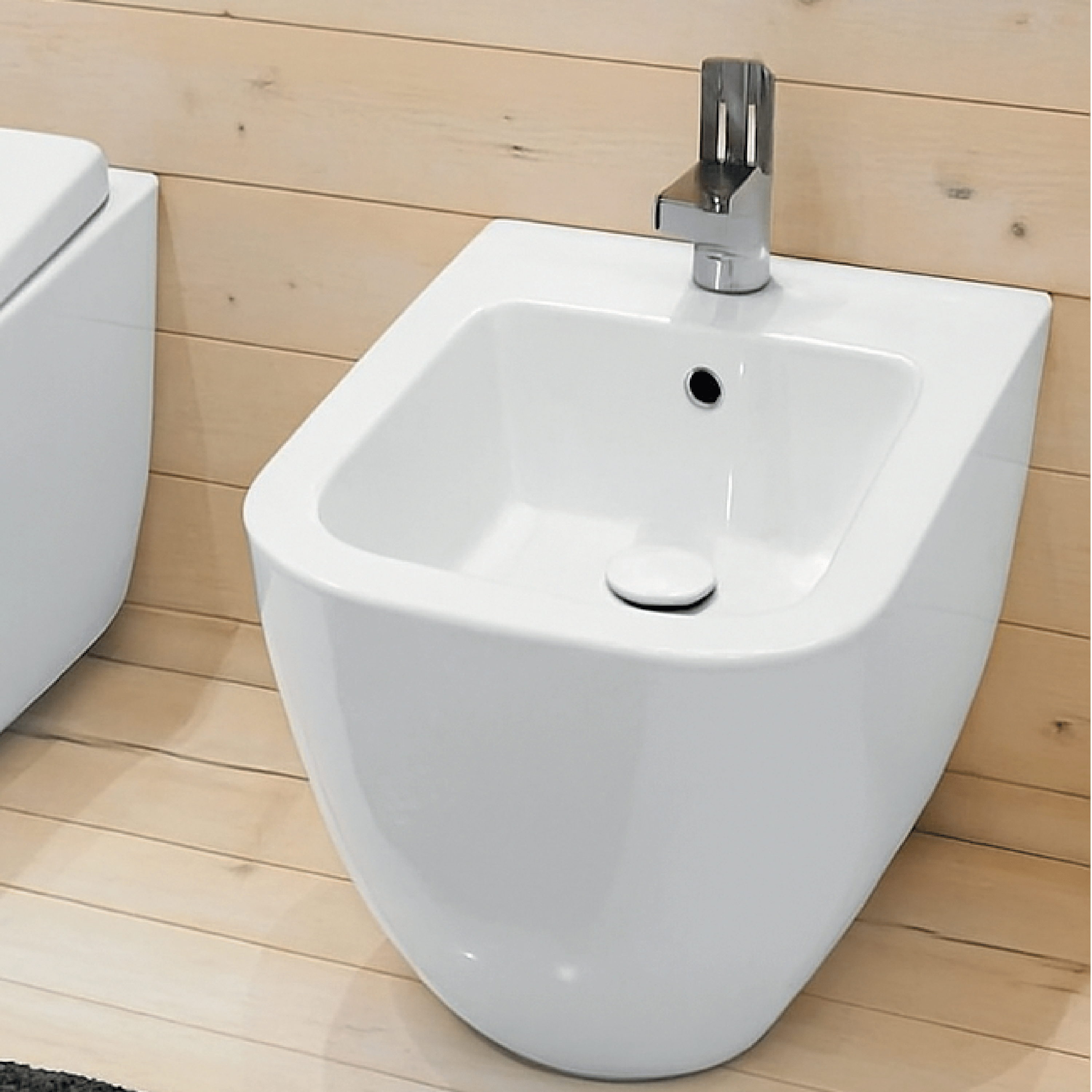 Bidet a Terra Ceramica Cielo "Fluid" Bianco Lucido