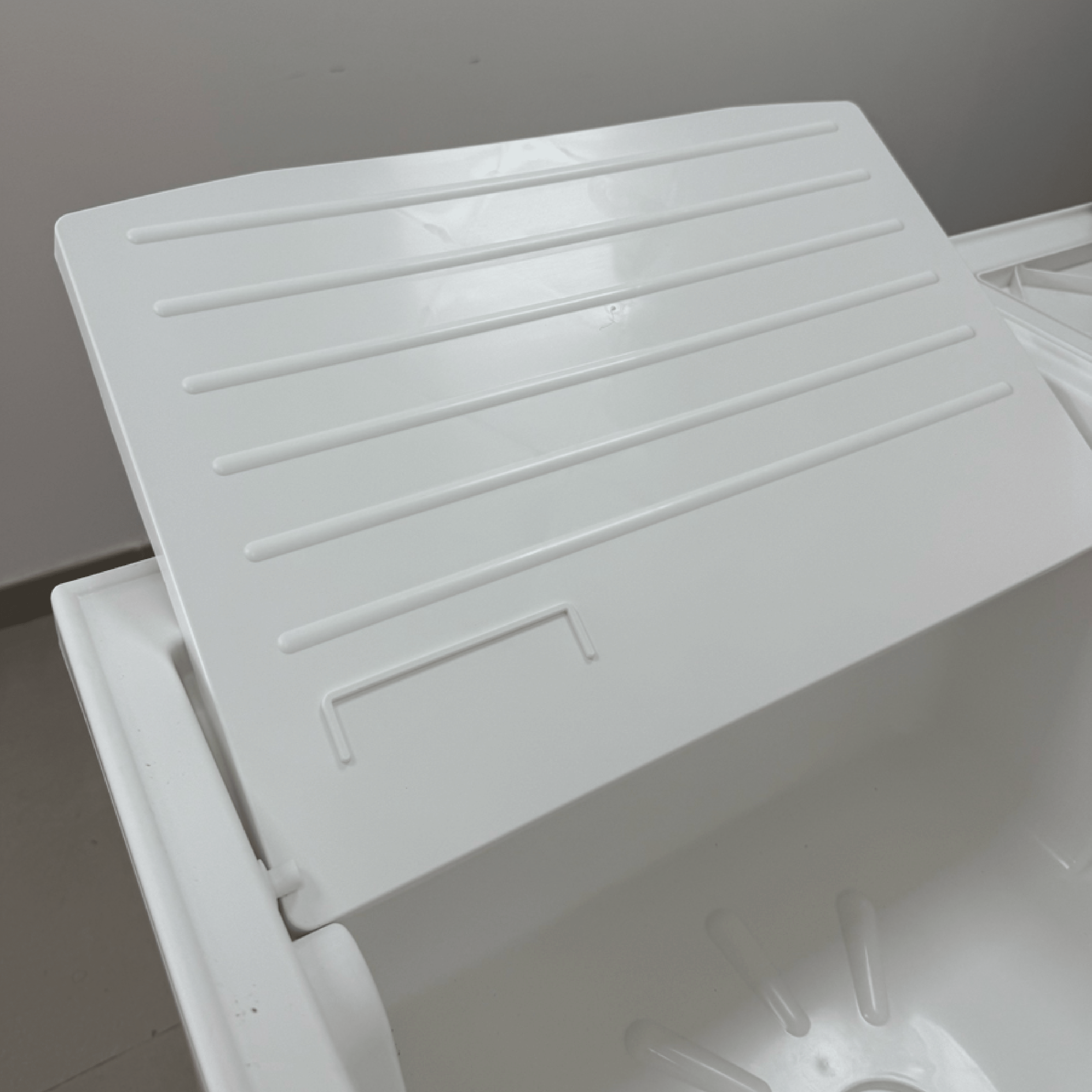 Lavatoio a Terra 45x60 Un'Anta Con Vasca e Tavoletta "Ade" Larice Bianco