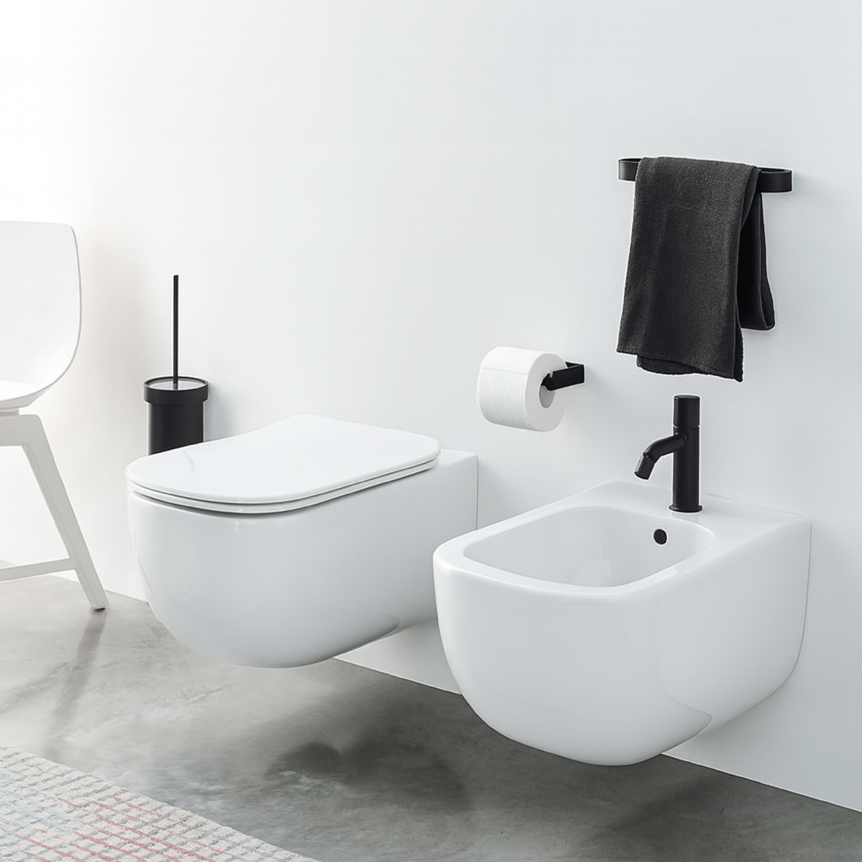 Coppia Di Sanitari Sospesi Senza Brida Ceramica Cielo "Era" Bianco Lucido