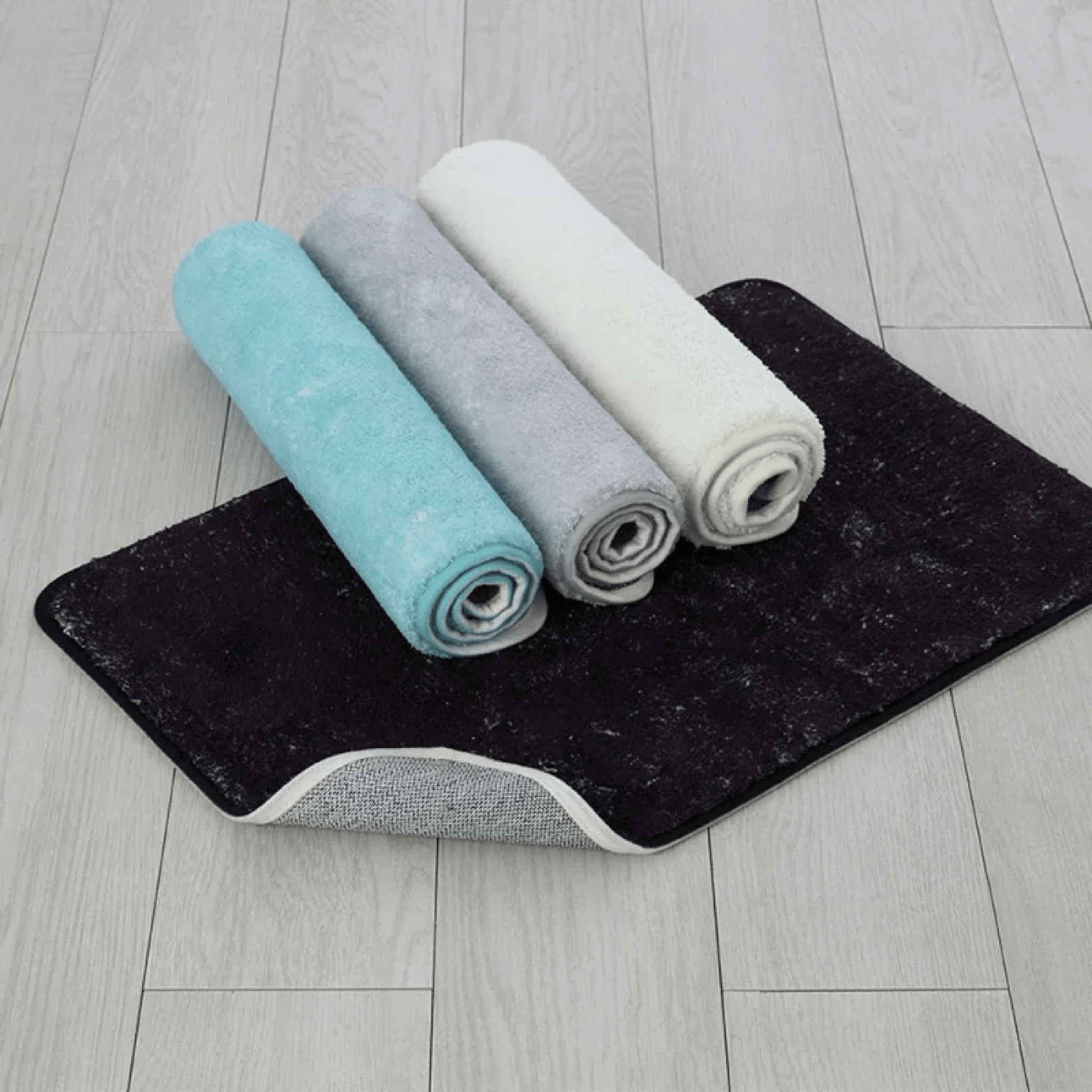 Tappeto Doccia Antiscivolo 45x75 Cm Feridras "Nuvola" Acqua Marina - Dabicasa